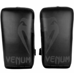 VENUM GIANT KICK PADS - BLACK/BLACK